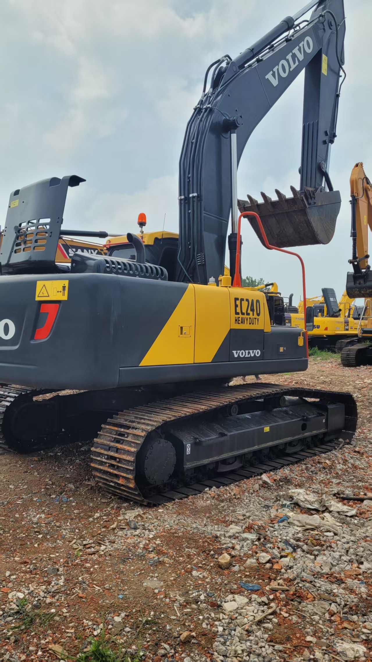 Volvo EC140